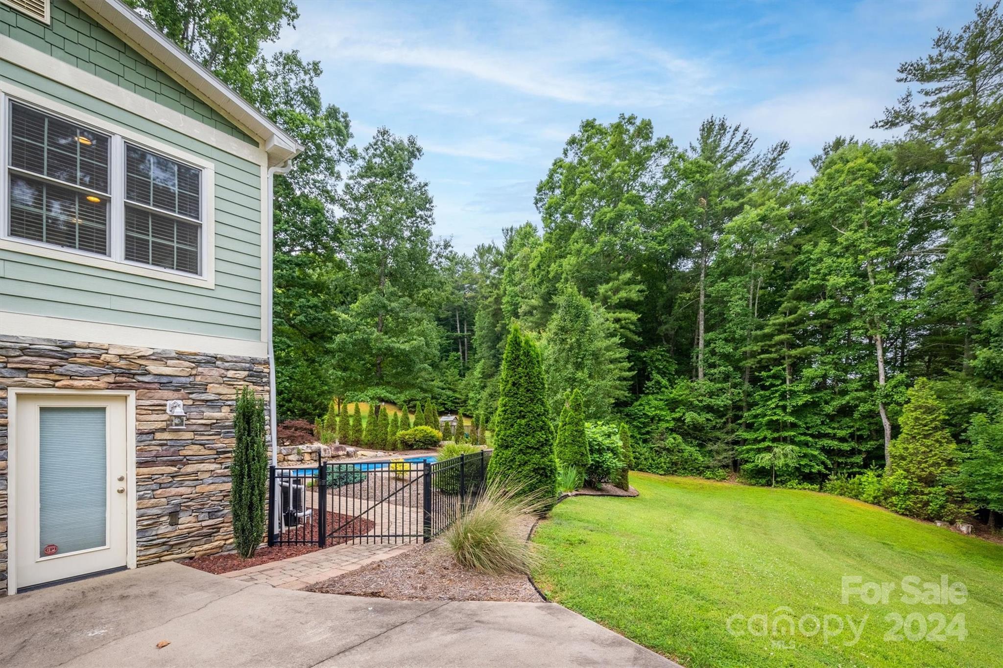 La Foret - Residential