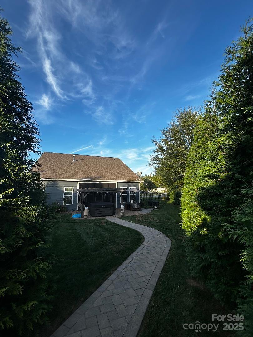 107 Rosebay Drive