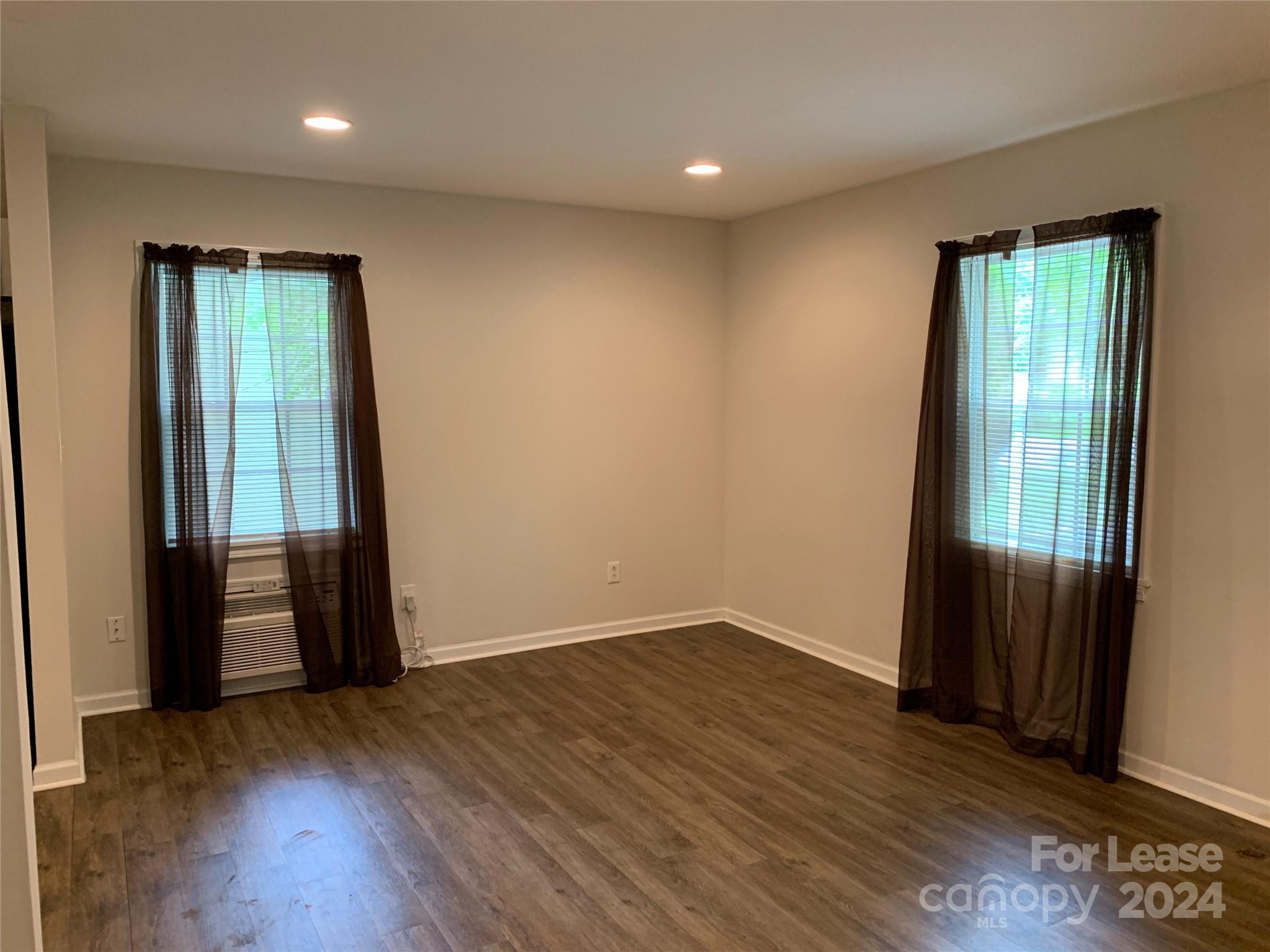 Myers Park - Residential Lease