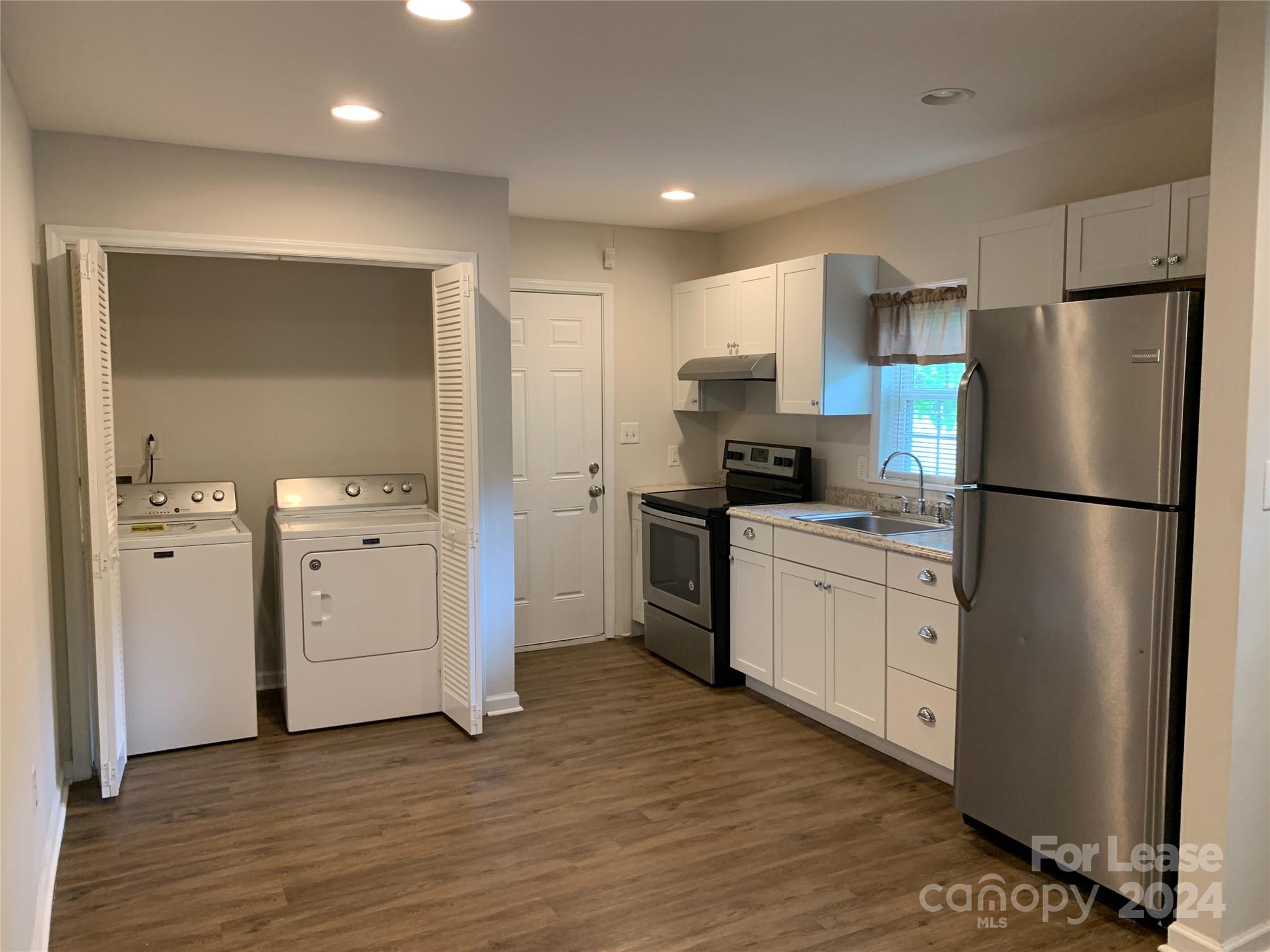 Myers Park - Residential Lease