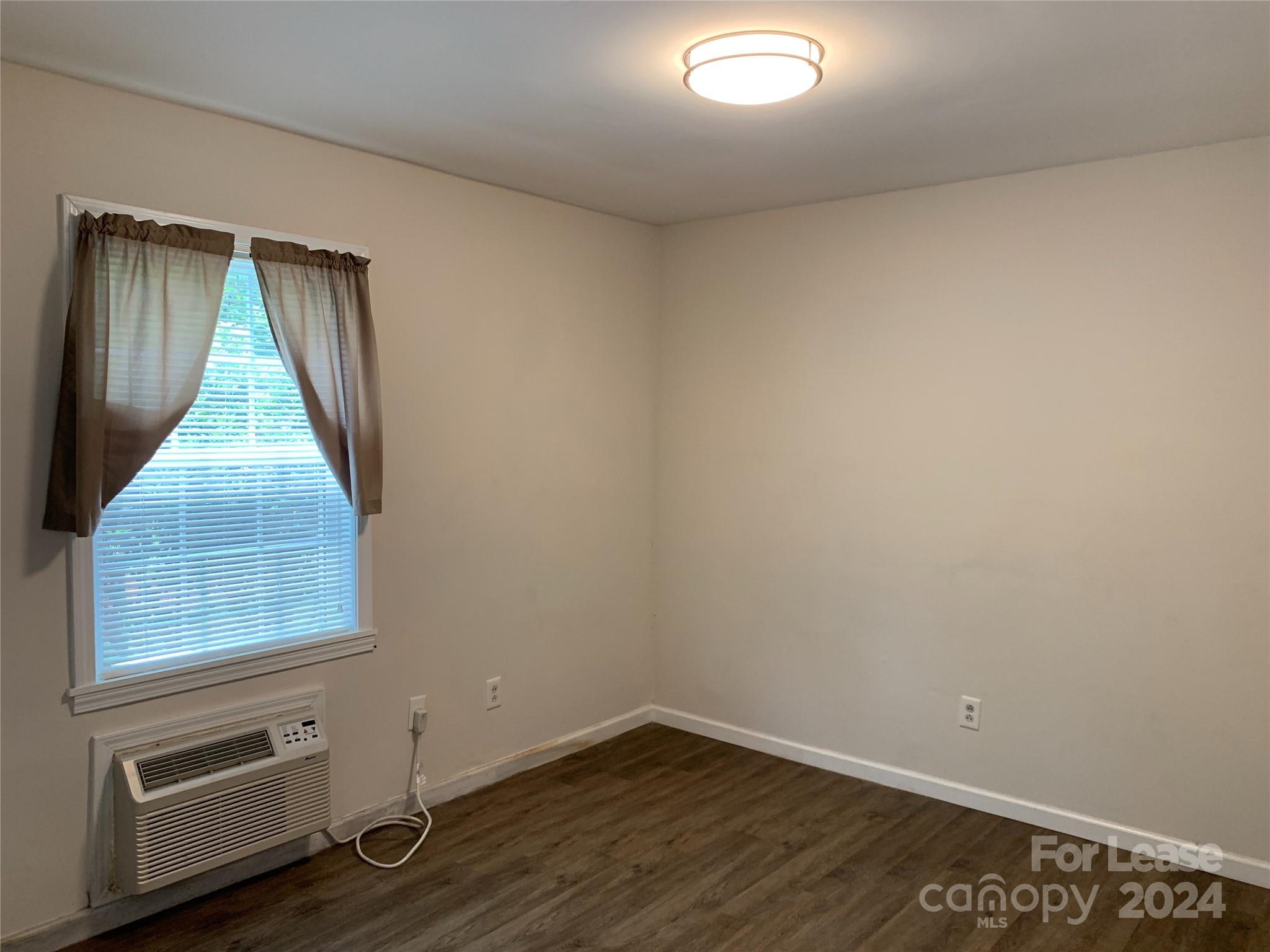 Myers Park - Residential Lease