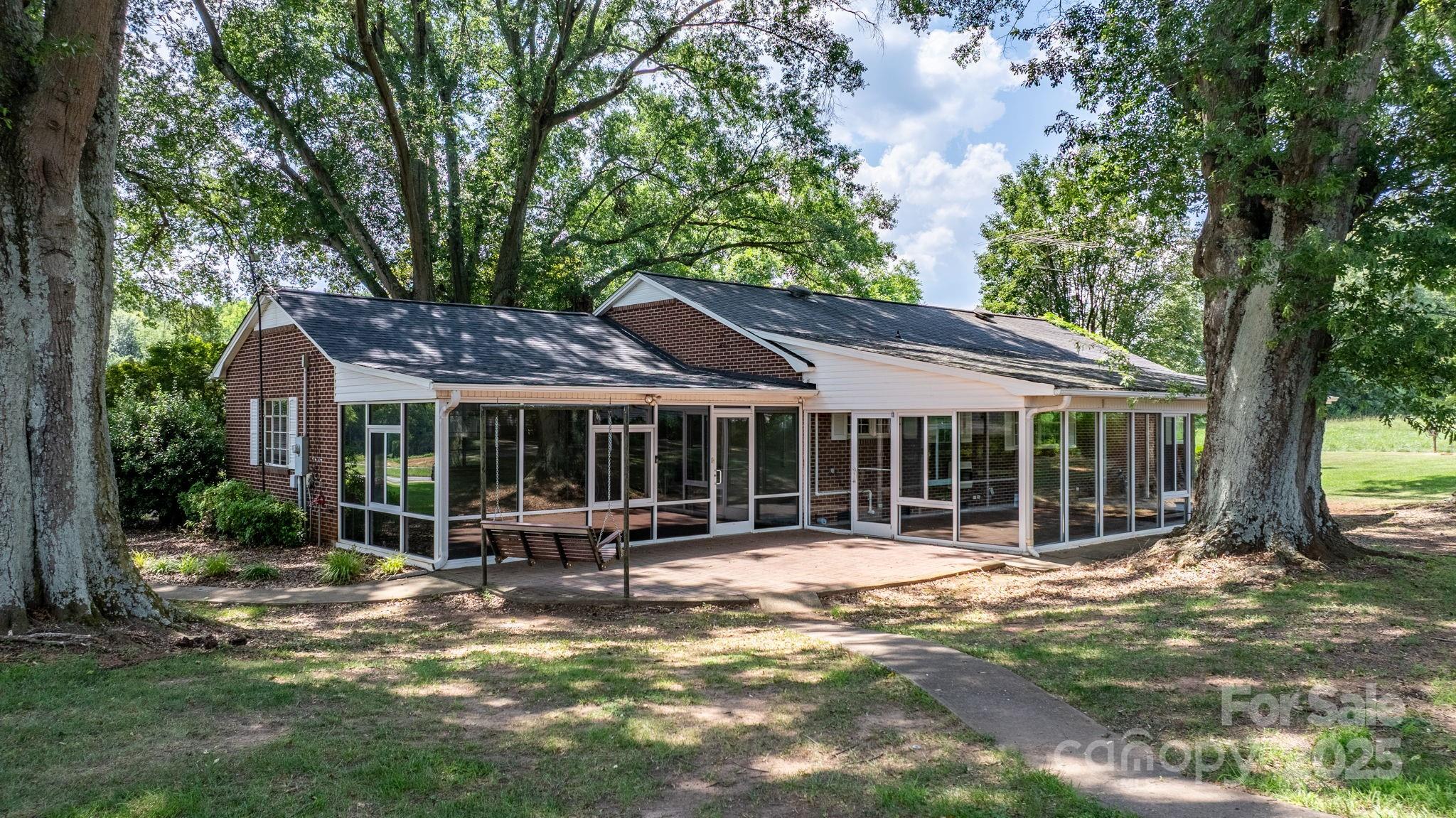 4002 Hickory Boulevard