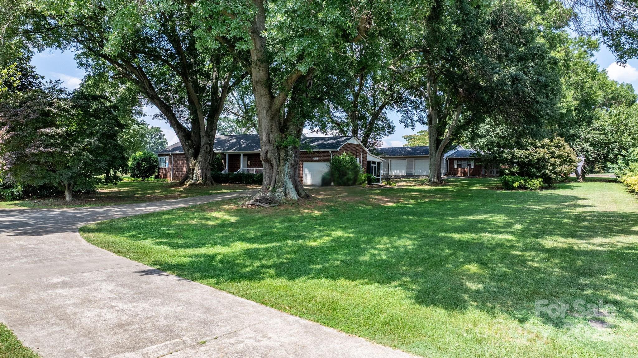 4002 Hickory Boulevard