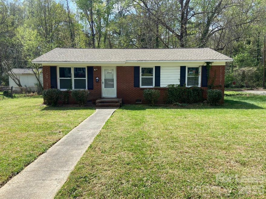 3 bedrooms and 1 full bath brick ranch home in popular Windsor Park. 1/4 acre Corner Lot. Recent updates to include paint, new light and plumbing fixtures, door hardware, refinished hardwood floors, stylish vinyl plank in kitchen and utility room, custom tiled bath, and new windows.