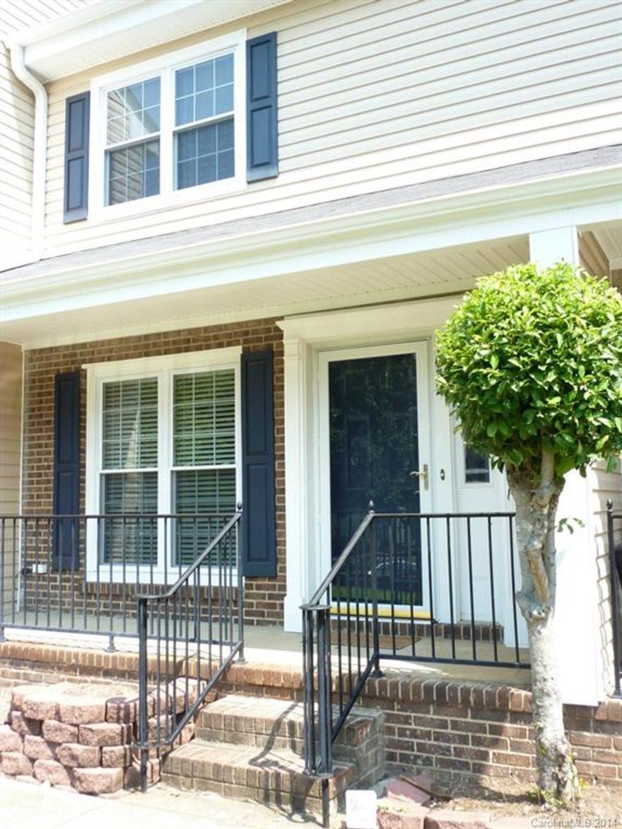Updated condo! Bamboo flooring, decorator colors, replacement windows, sunny kitchen has ceramic tile counter tops and custom cabinet for extra storage. Covered front porch & private back patio for outdoor entertaining.
Convenient location, just minutes to I-85.