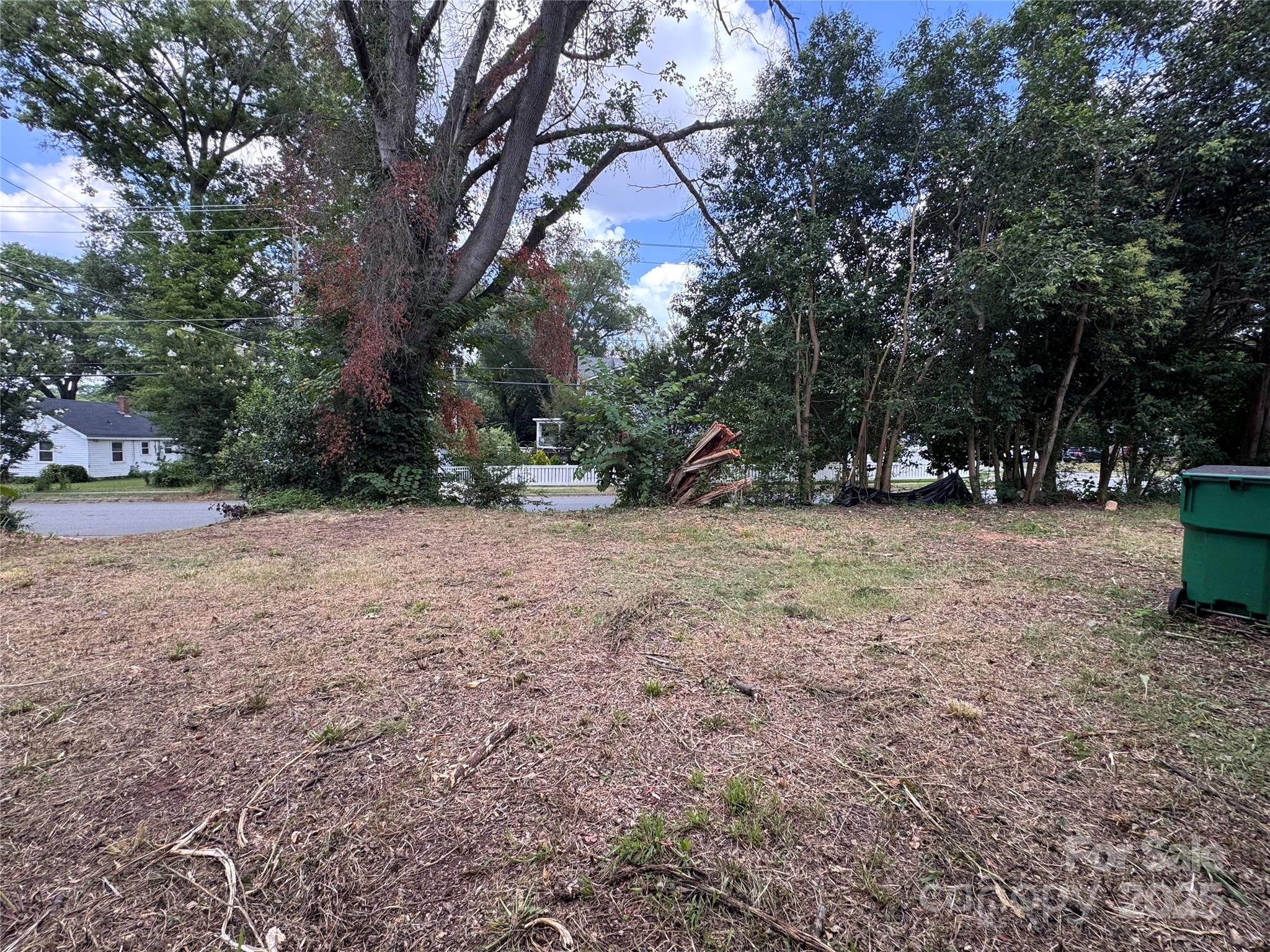 100 S Gardner Avenue
