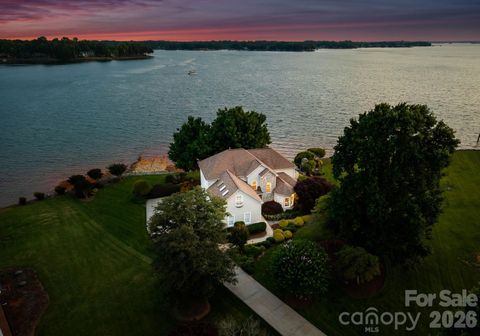 Photo of 217 Westpaces Road, Mooresville, NC 28117 (MLS # 4391335)