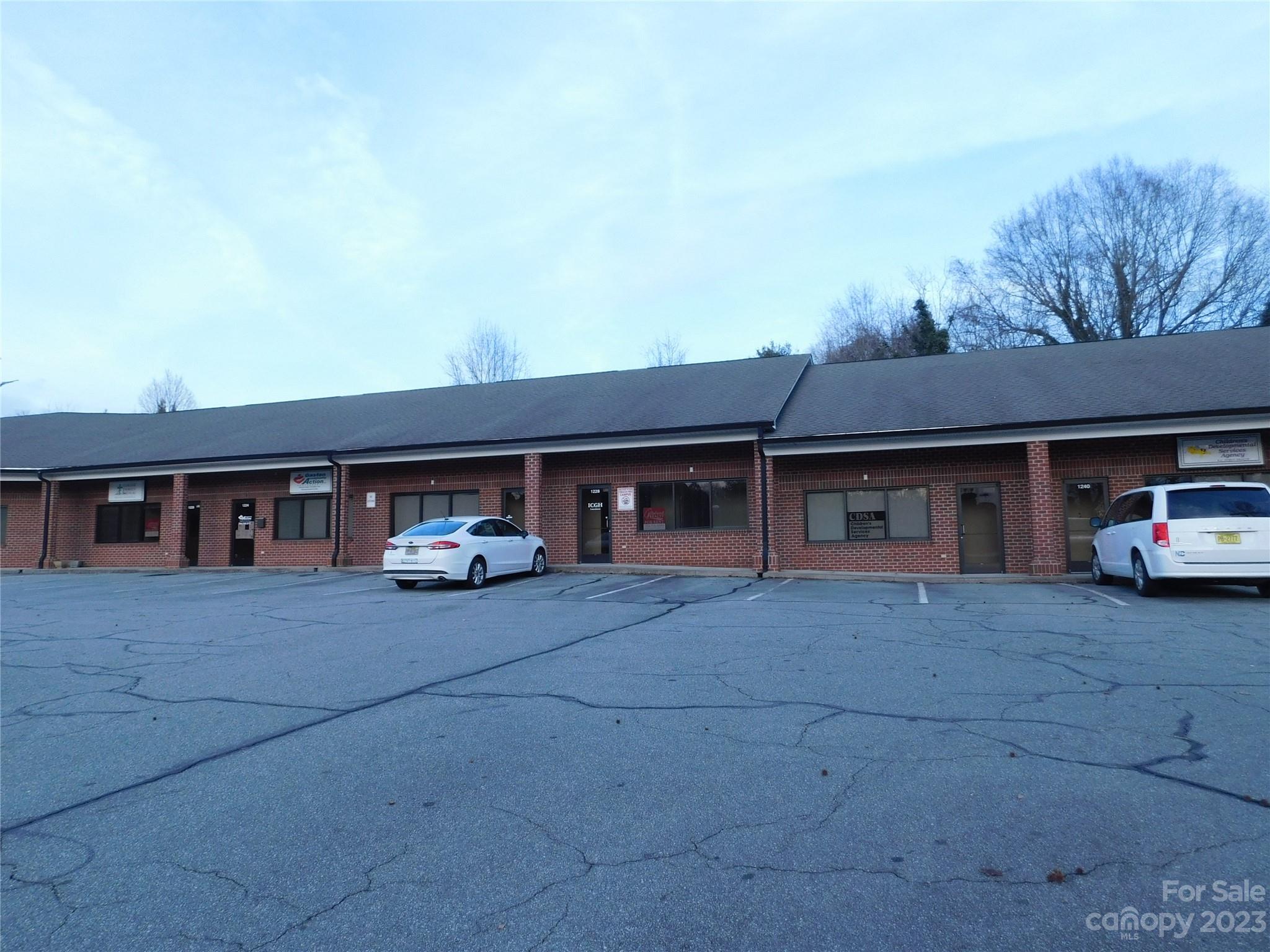 1200-1244 N Flint Street