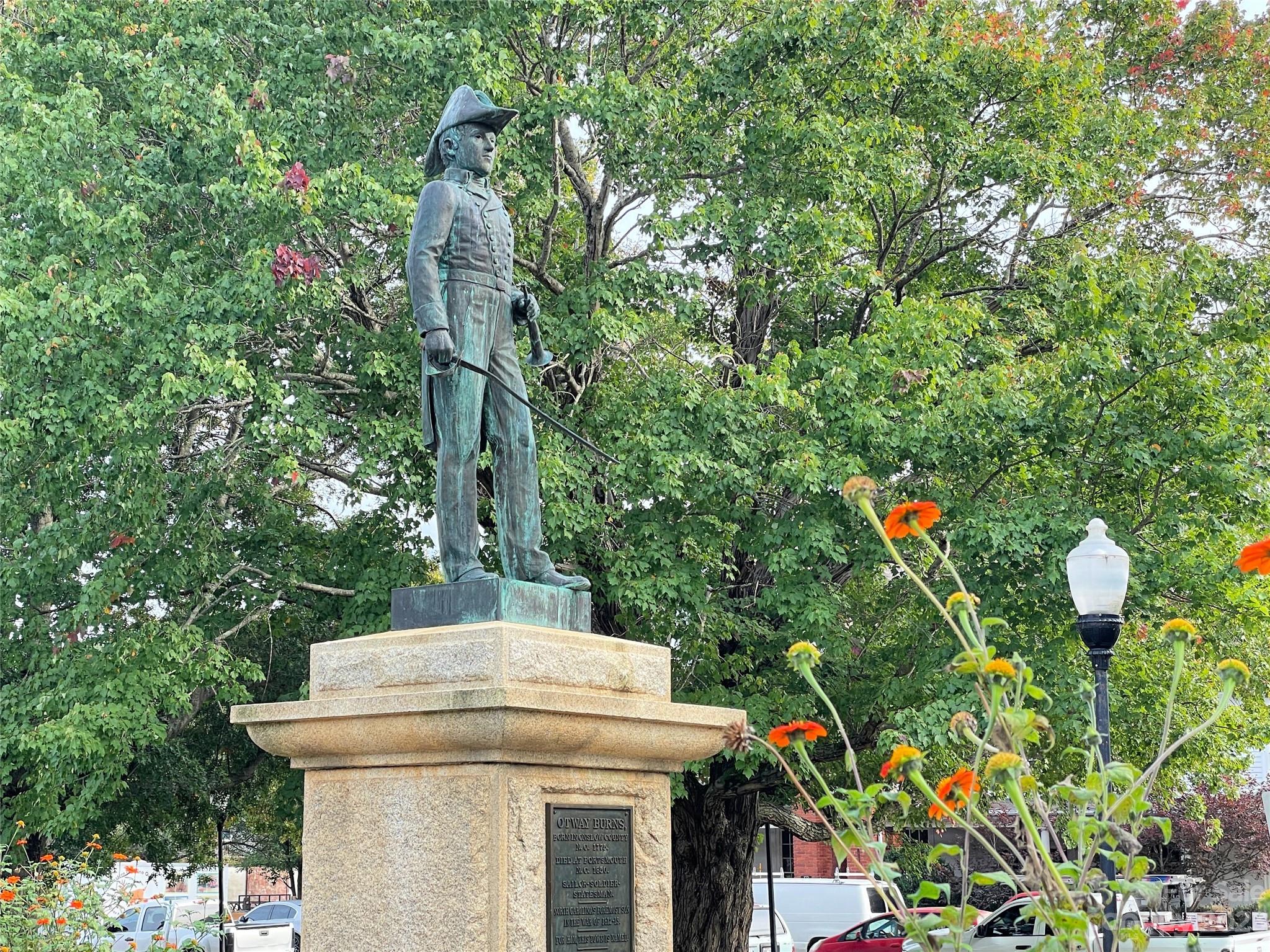 Moonshine Mountain - Land