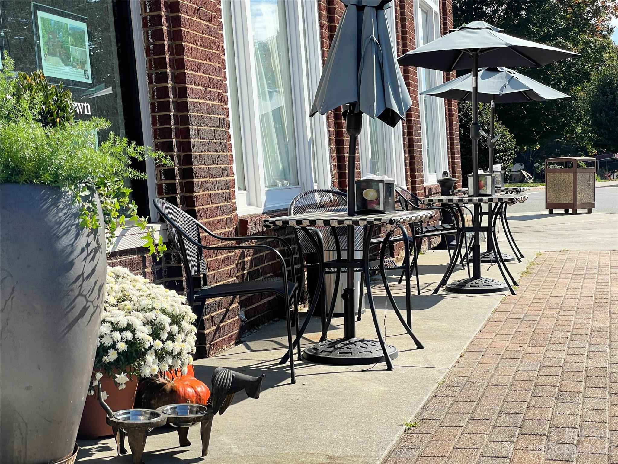 Moonshine Mountain - Land