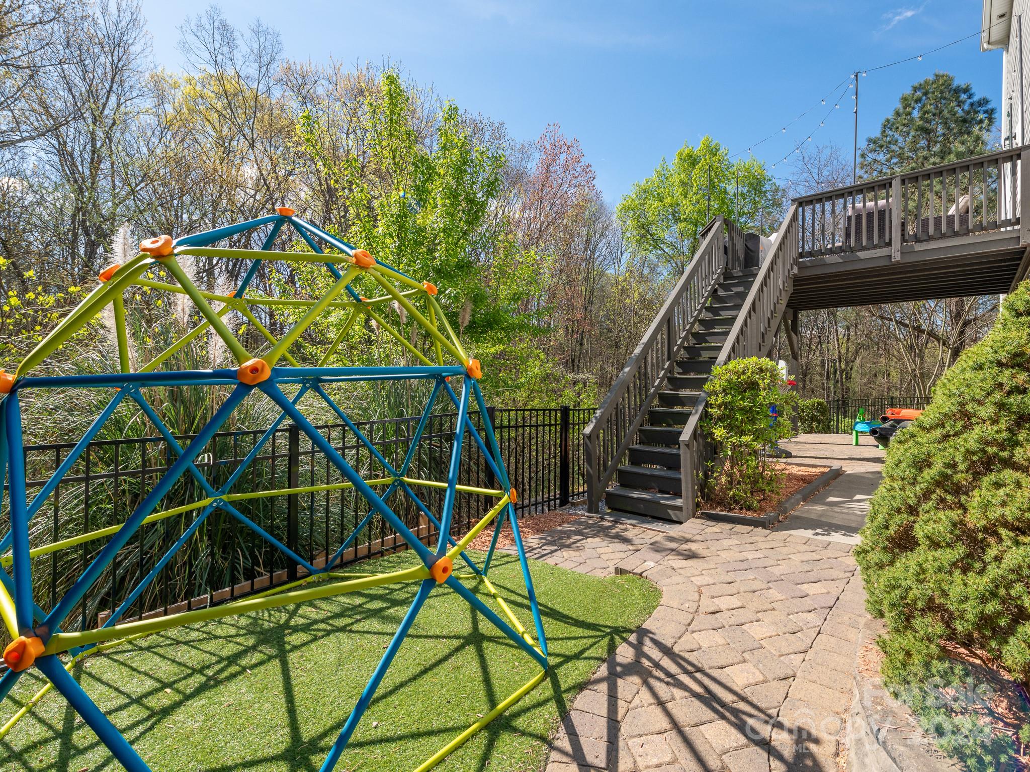 English Trails - Residential