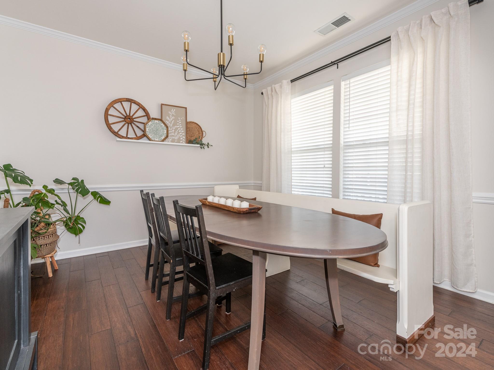 English Trails - Residential