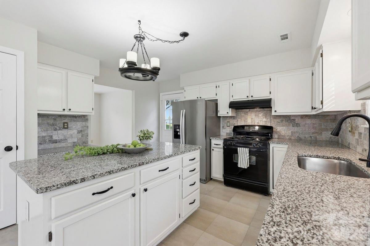 14230 Quartz Lane
