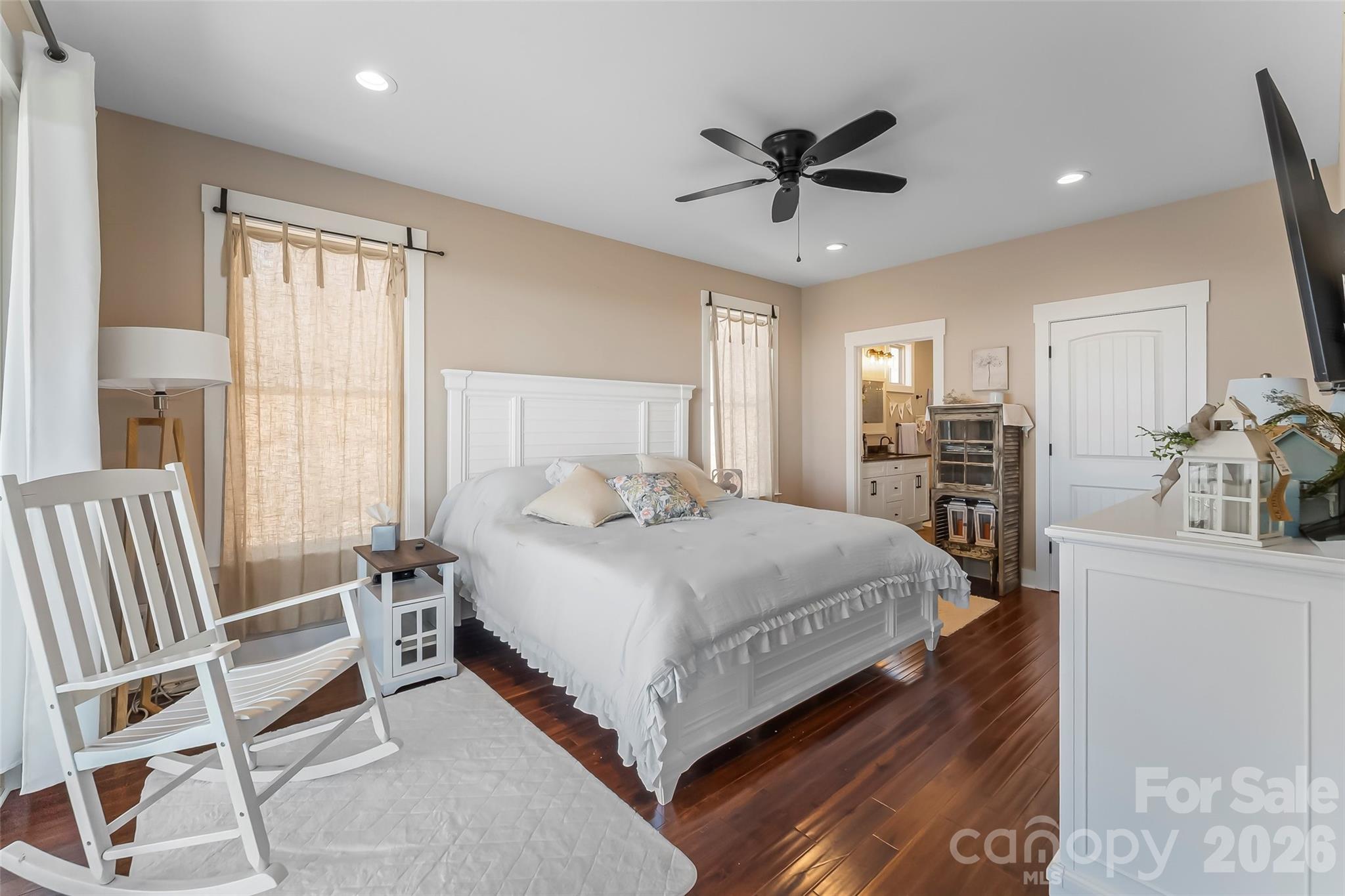 Pinnacle Mountain - Residential