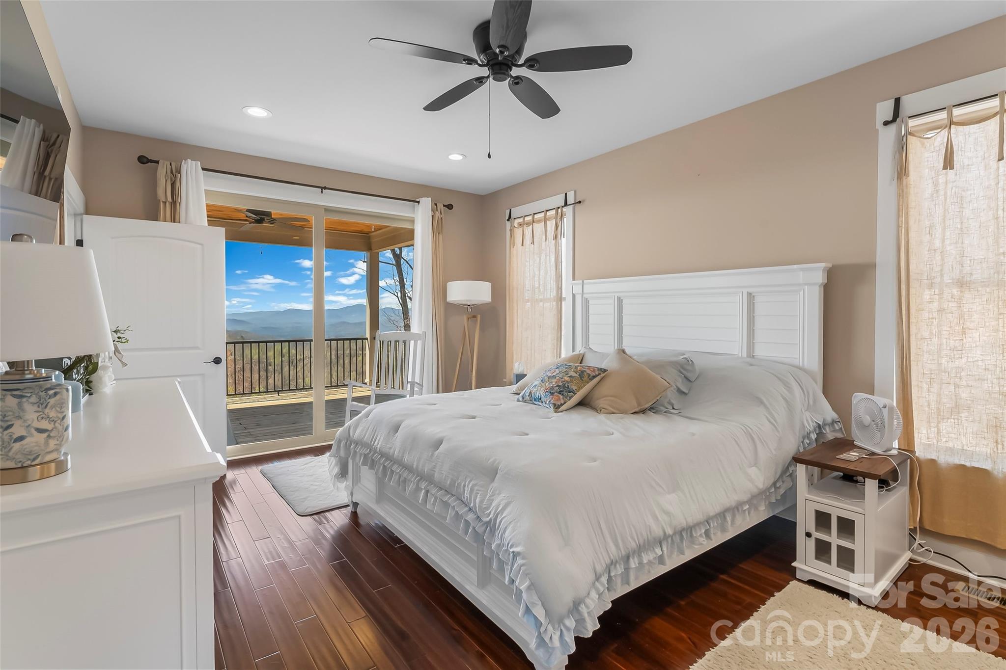 Pinnacle Mountain - Residential