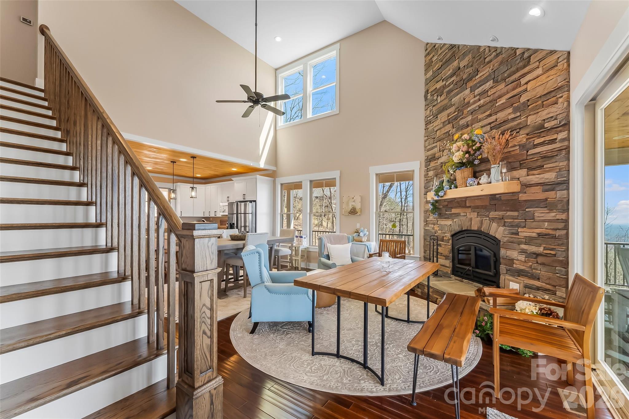 Pinnacle Mountain - Residential