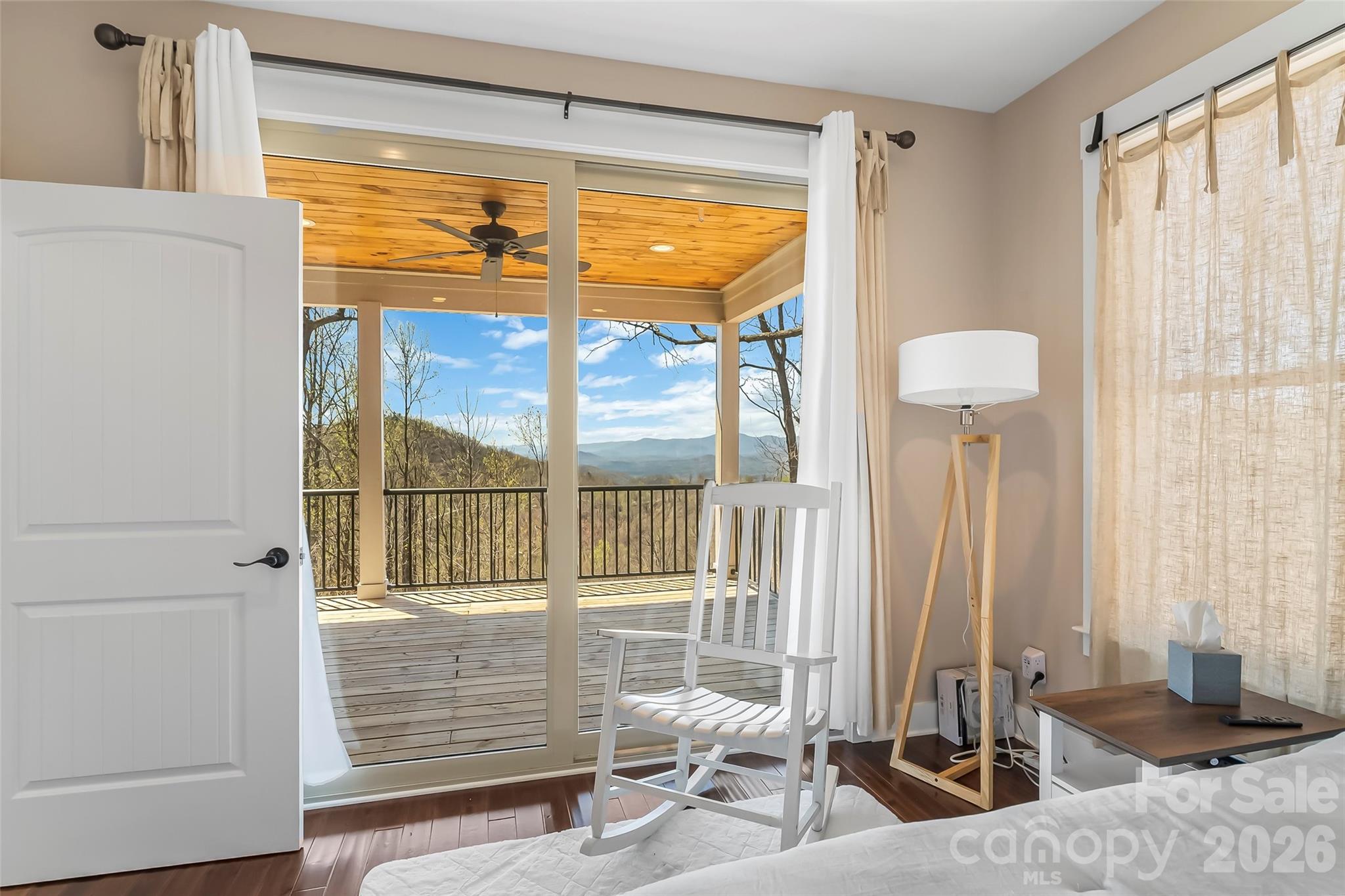 Pinnacle Mountain - Residential