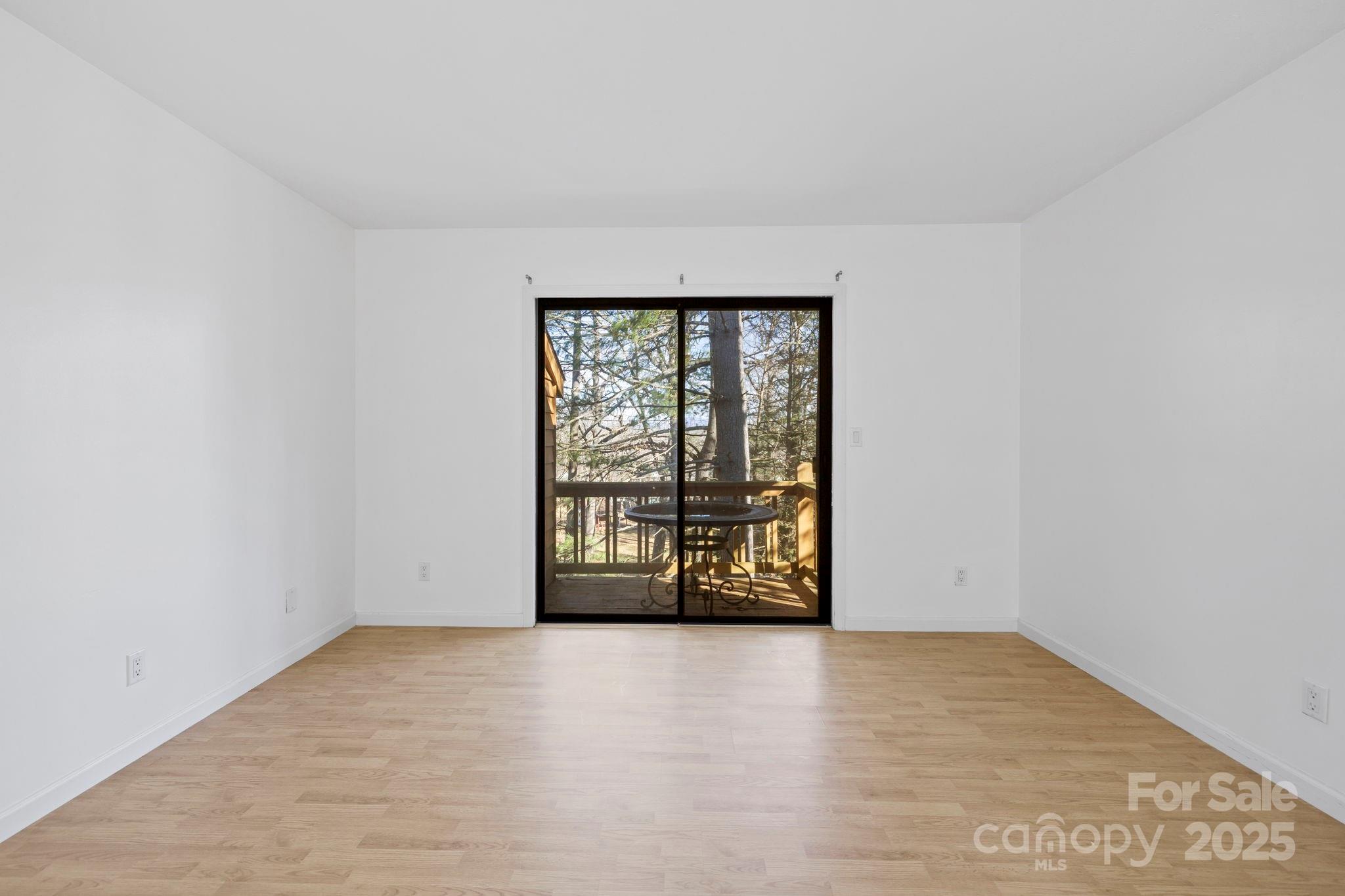 521 Courtwood Lane 7