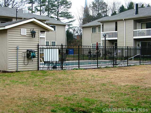 Candlewood Square - Residential