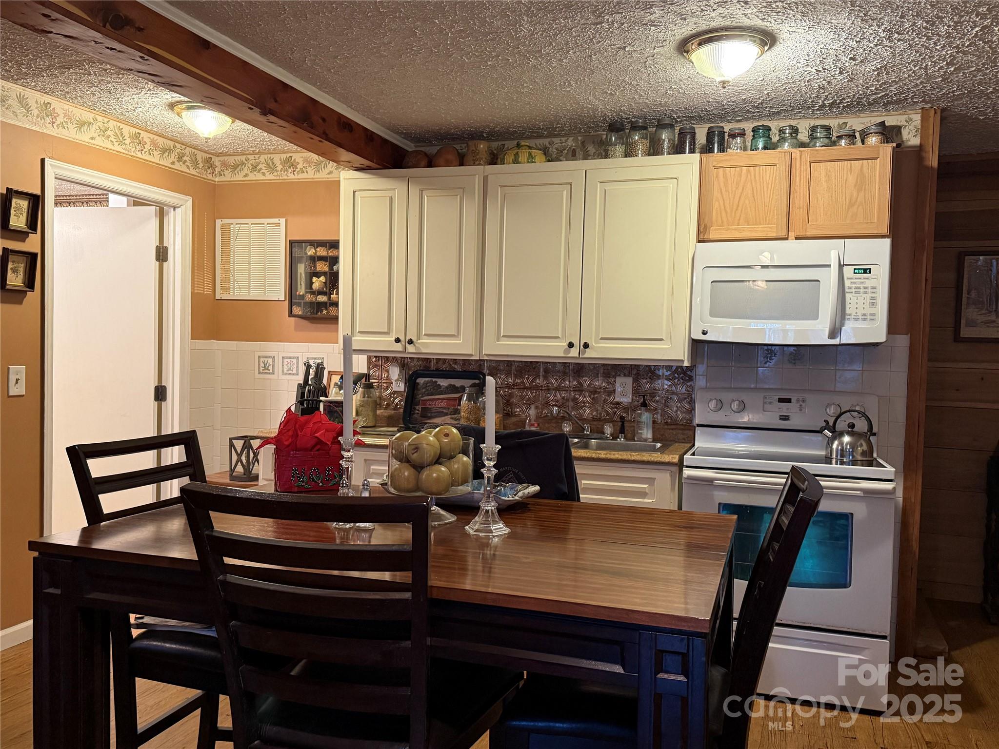 201 Mountain Vista Road