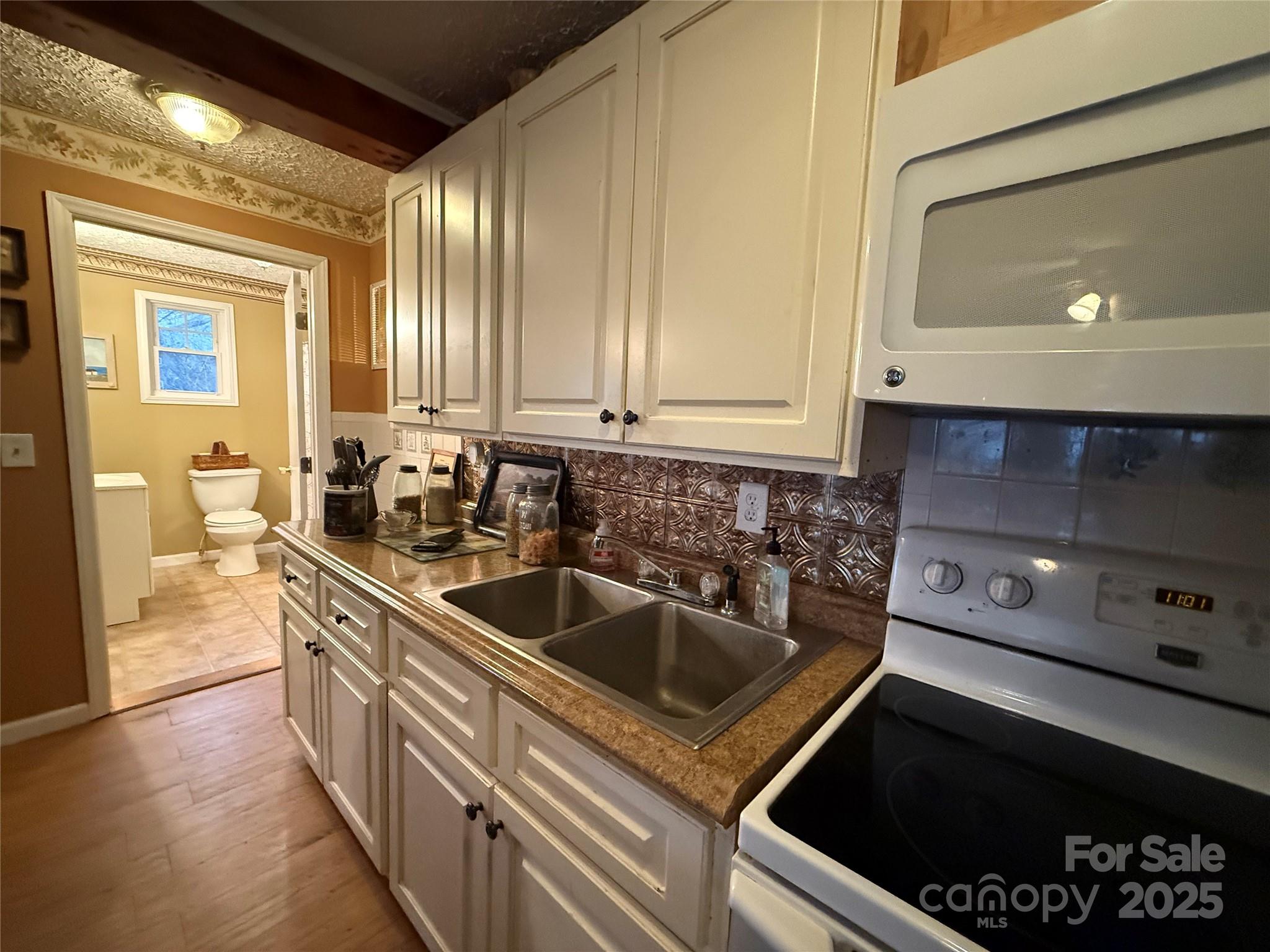 201 Mountain Vista Road