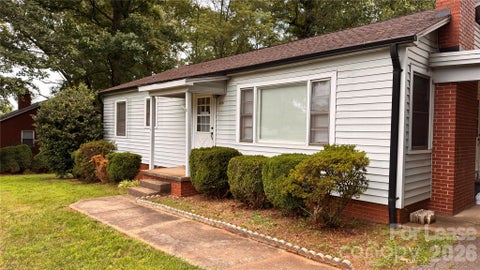 Photo of 690 Brookdale Drive, Statesville, NC 28677 (MLS # 4436504)