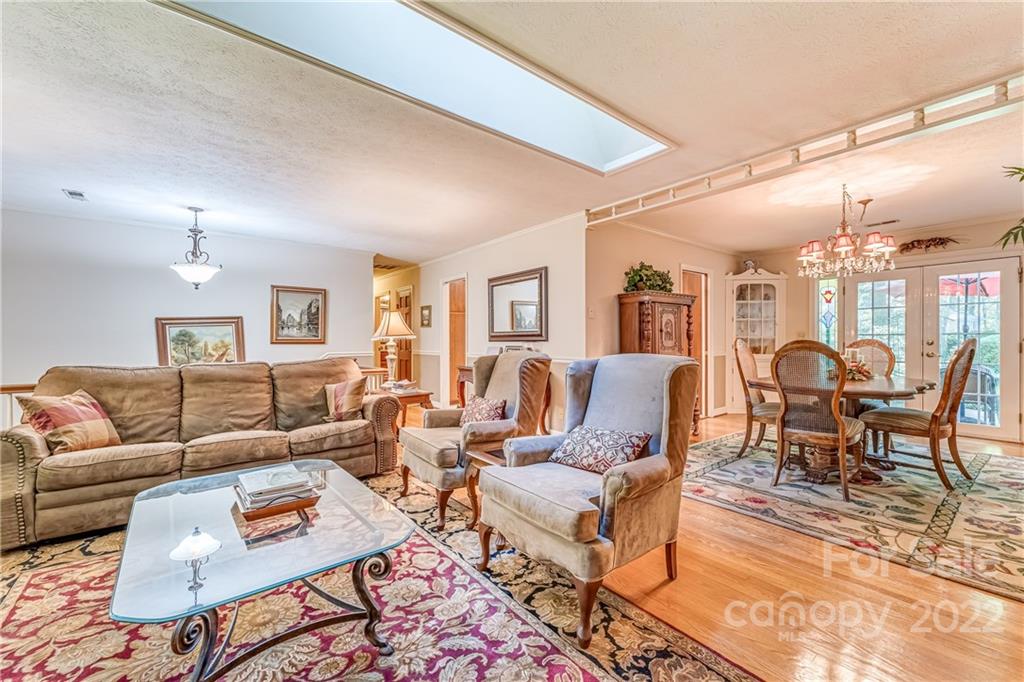 Crestwood - Residential