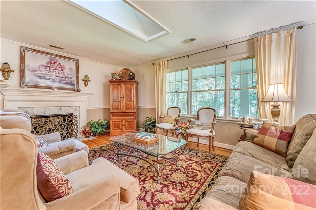 Crestwood - Residential