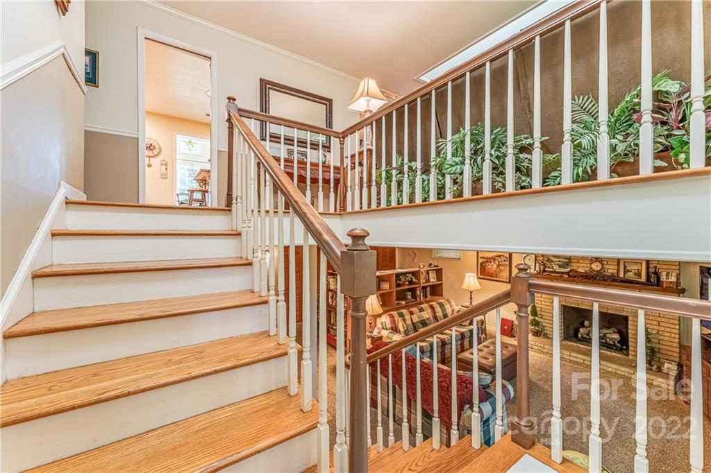 Crestwood - Residential