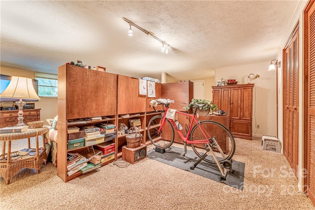 Crestwood - Residential