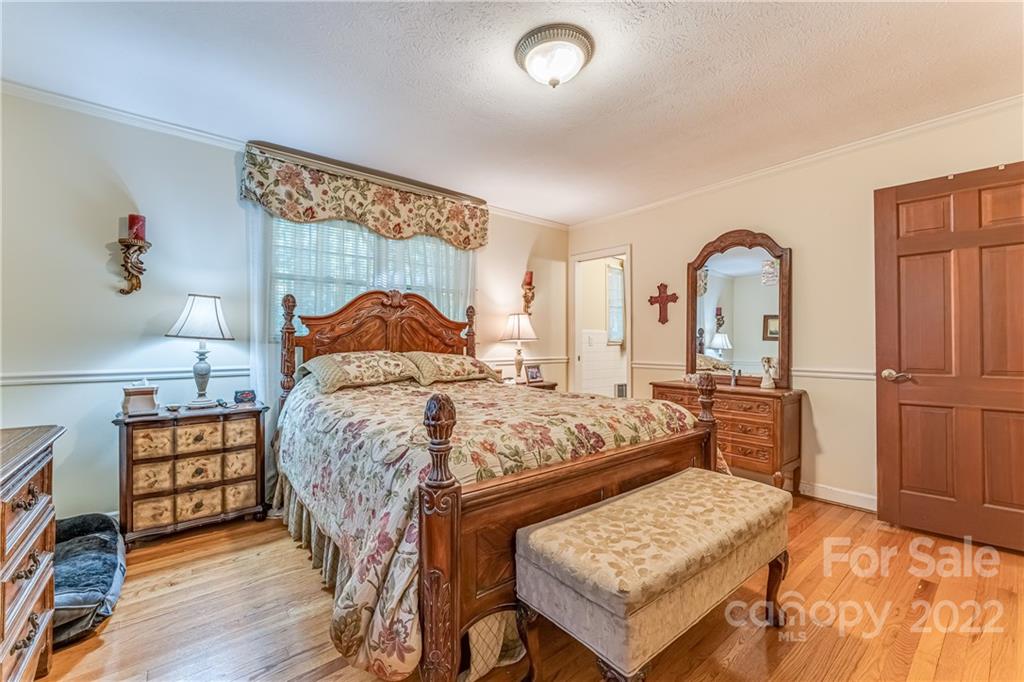 Crestwood - Residential