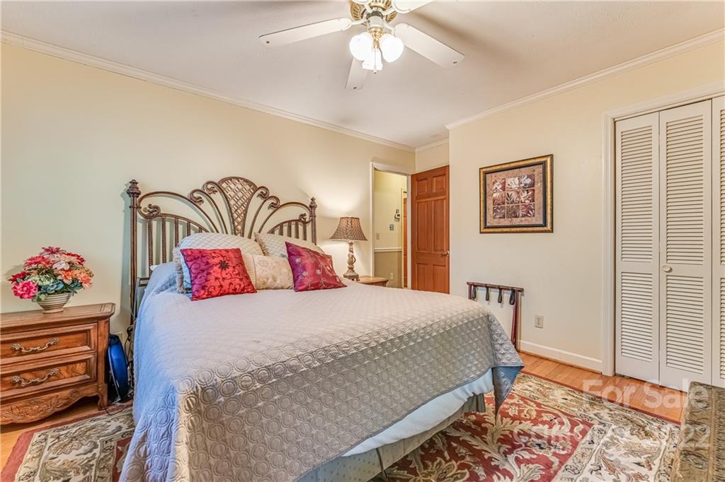 Crestwood - Residential