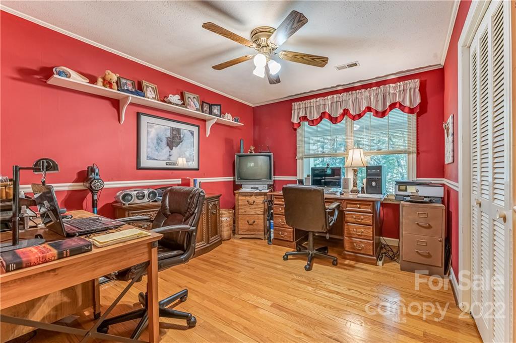Crestwood - Residential