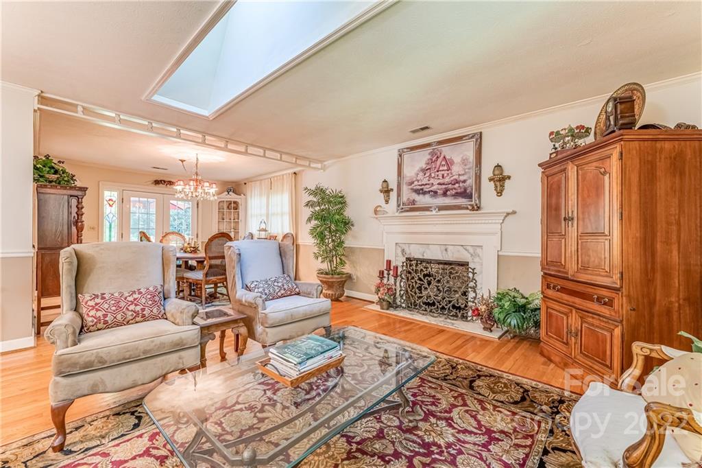 Crestwood - Residential