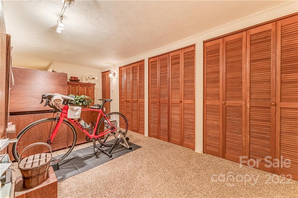 Crestwood - Residential