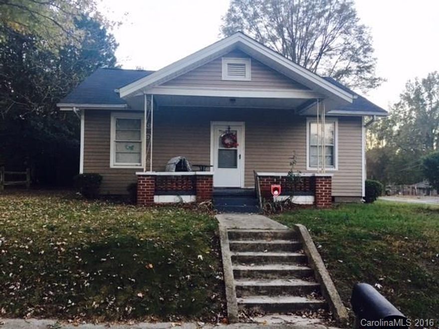 Lease is good for another 90 Days
Current is willing to stay or vacate - up to new owner
Current lease is $625 per month

New roof 2012, New HVAC in 2008, City Water and Sewer

Impeccably maintained rental home in Gastonia.  Needs absolutely no work.  Long Term tenant is clean and reliable.  Please give 48 hours notice for showing and call agent to schedule.