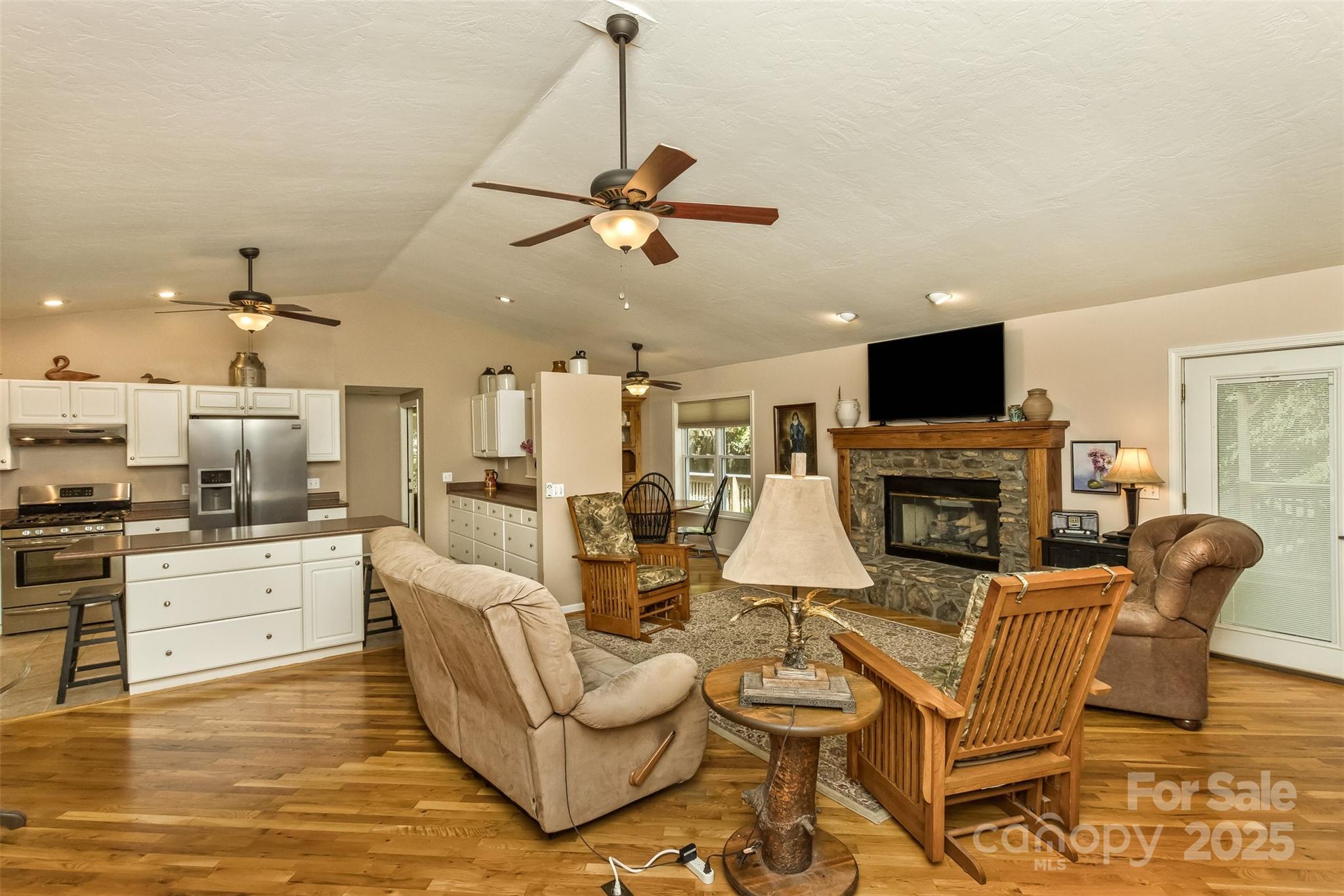 15 Beaverdam Knoll Road