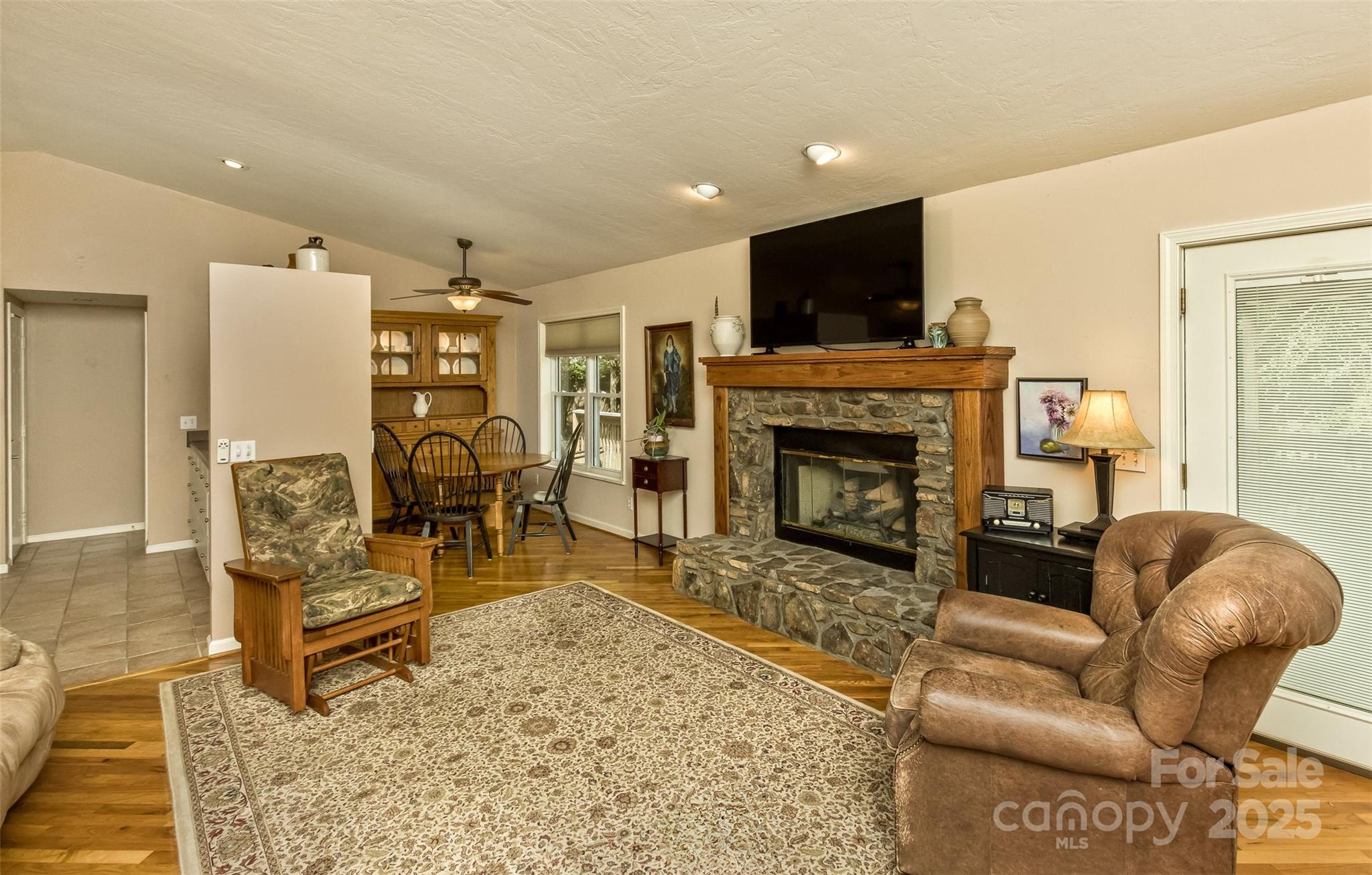 15 Beaverdam Knoll Road