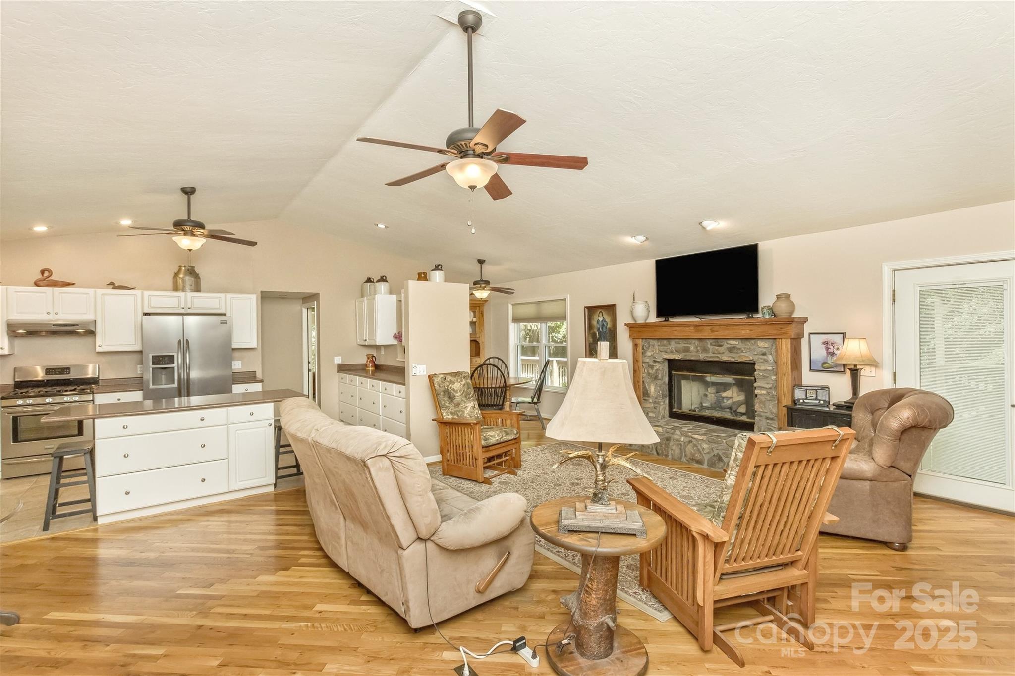 15 Beaverdam Knoll Road