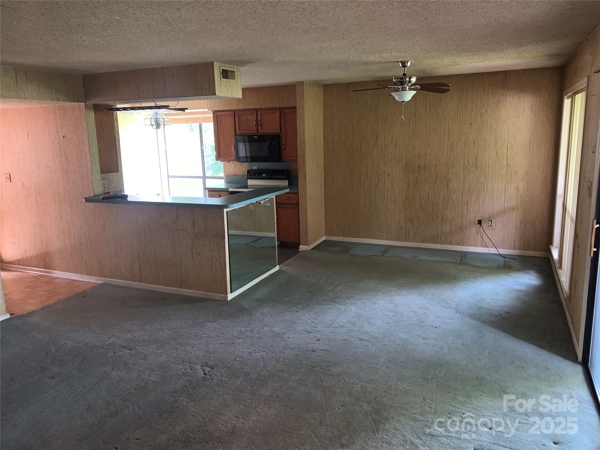 5727 Dockside Drive