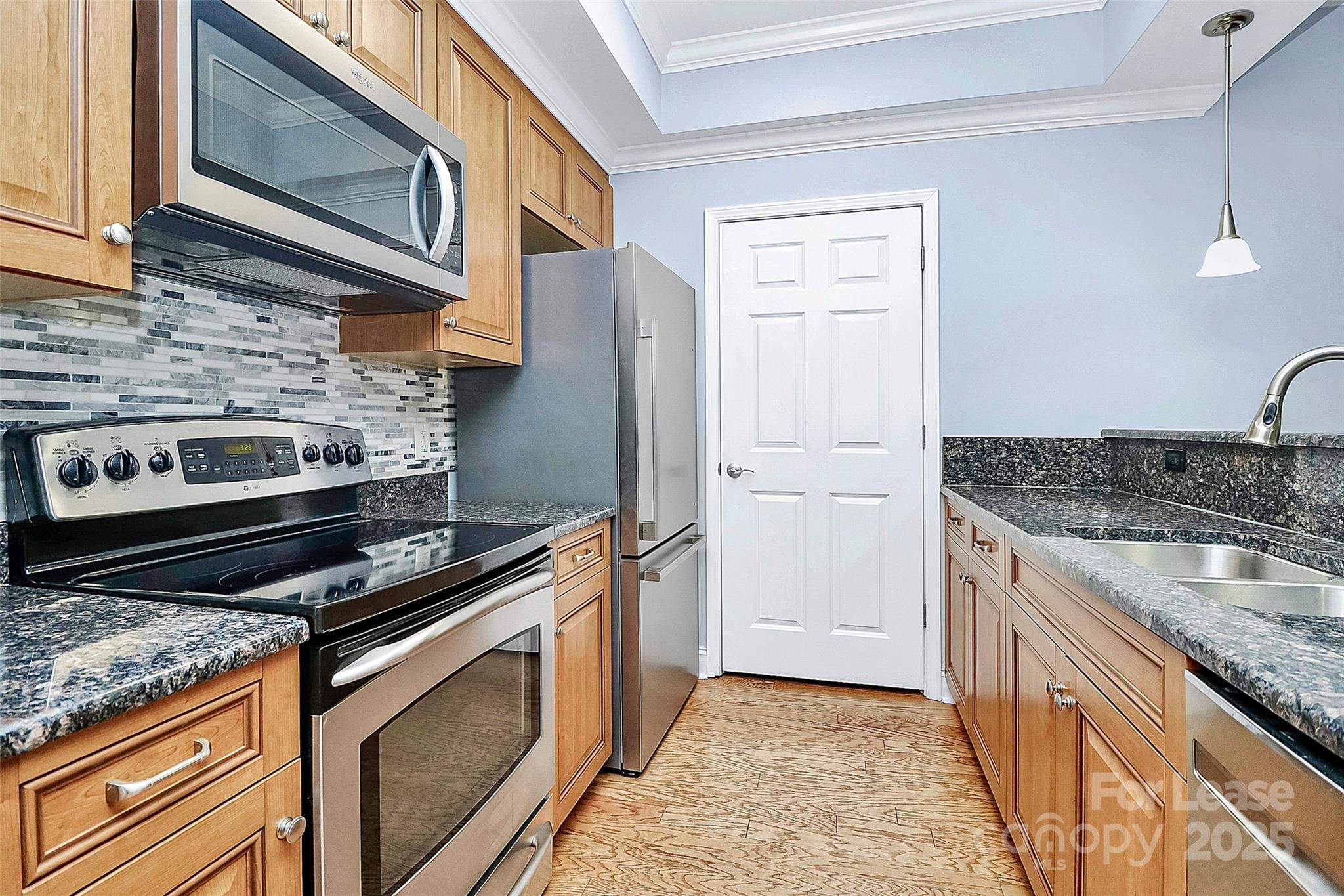 300 W 5th Street 315