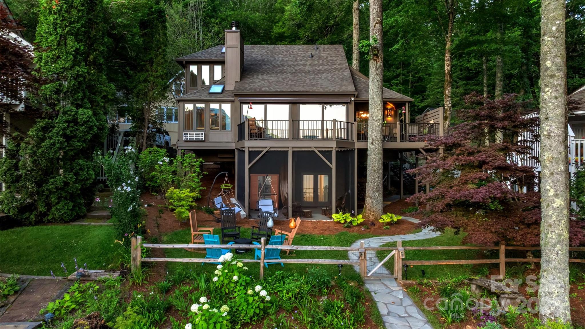 35 Toxaway Landing Drive