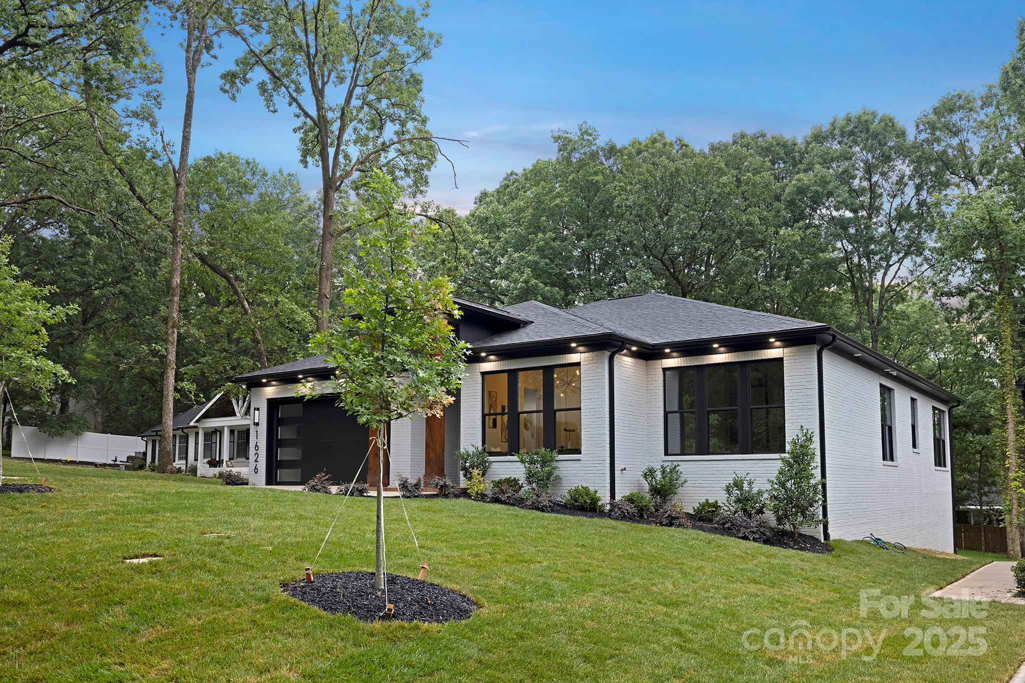 1626 Burtonwood Circle