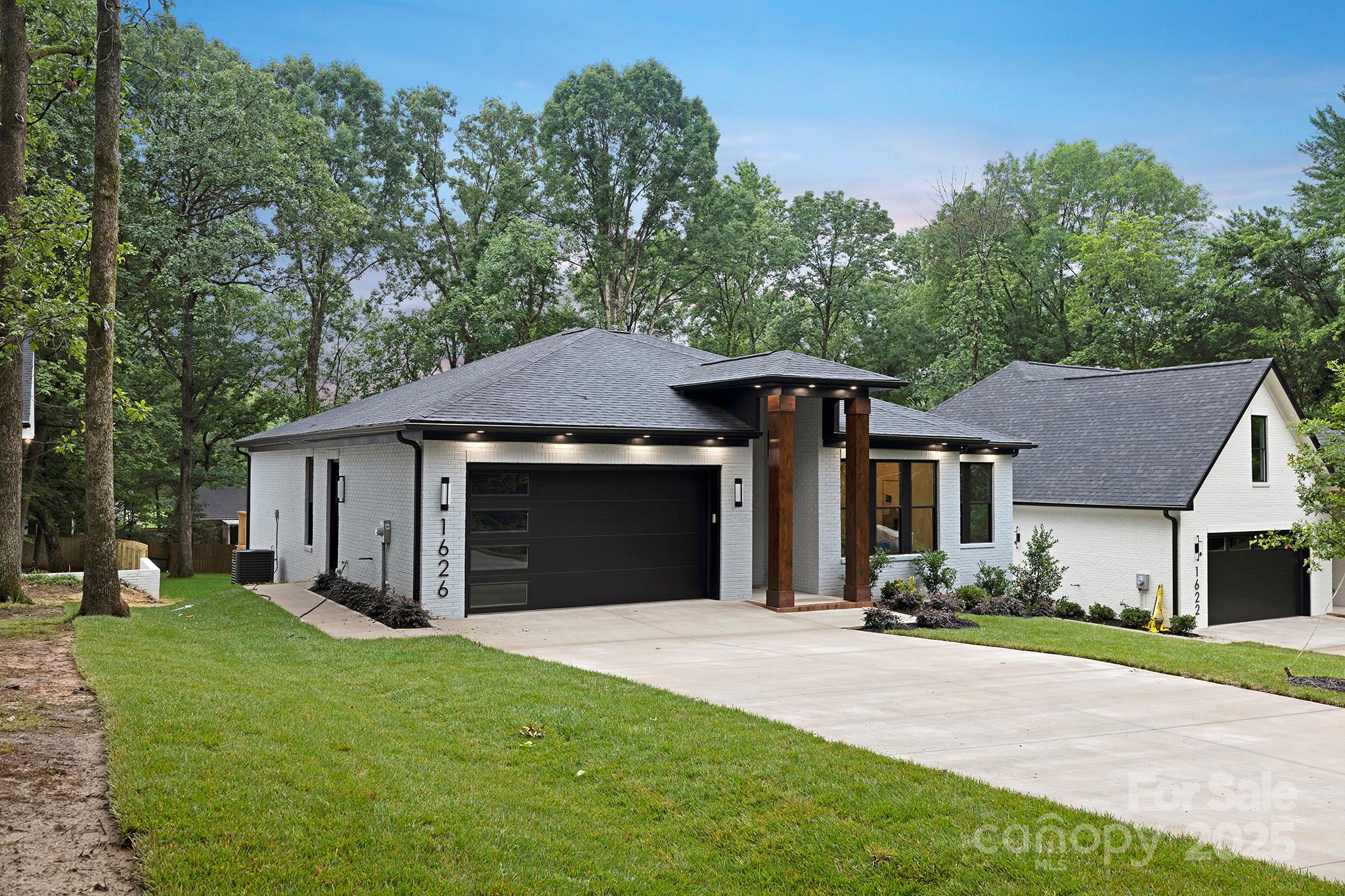 1626 Burtonwood Circle