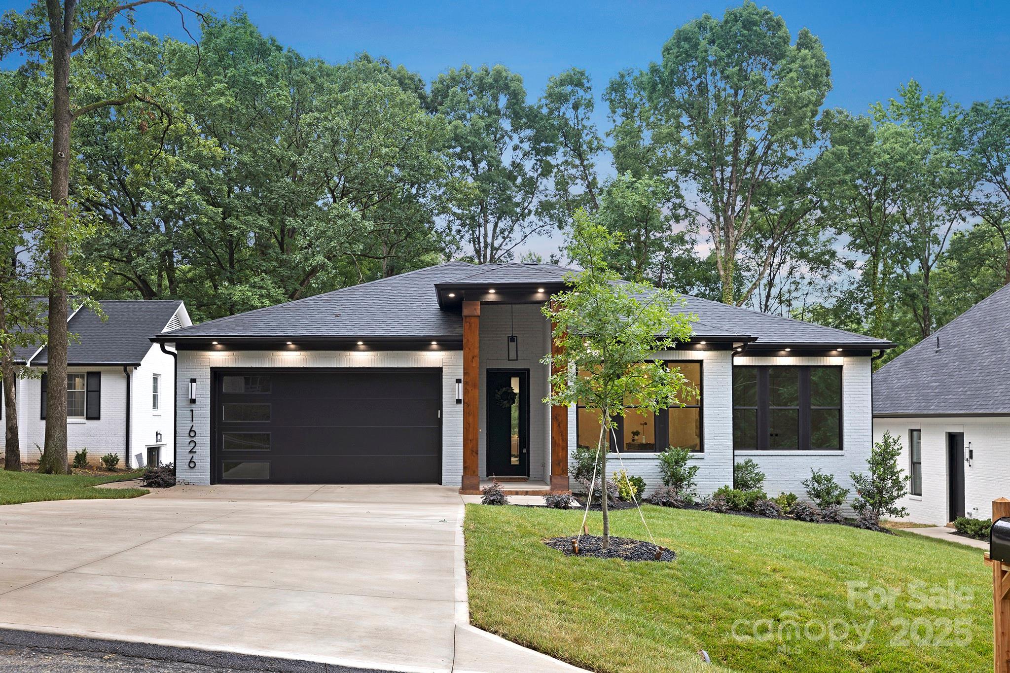 1626 Burtonwood Circle