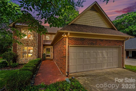 Photo of 5112 Tedorill Lane, Charlotte, NC 28226 (MLS # 4391270)