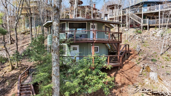 109 BEECHWOOD LN, BEECH MOUNTAIN, NC 28604 - Image 43aecbb05e1a37fa191bbcc4f4b9e6a1/3068946049