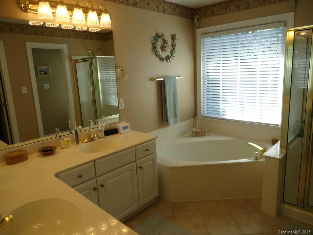 Hunter Oaks - Residential