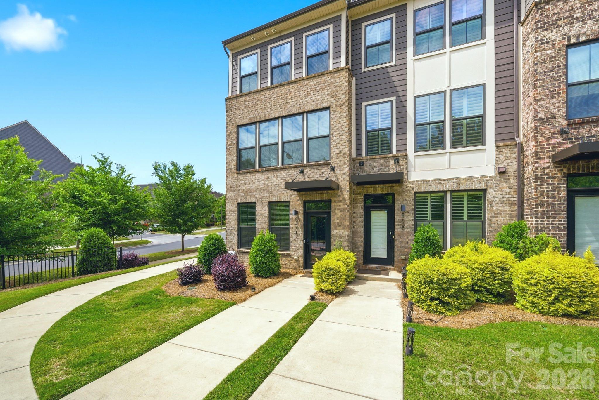 804 Broad River Lane