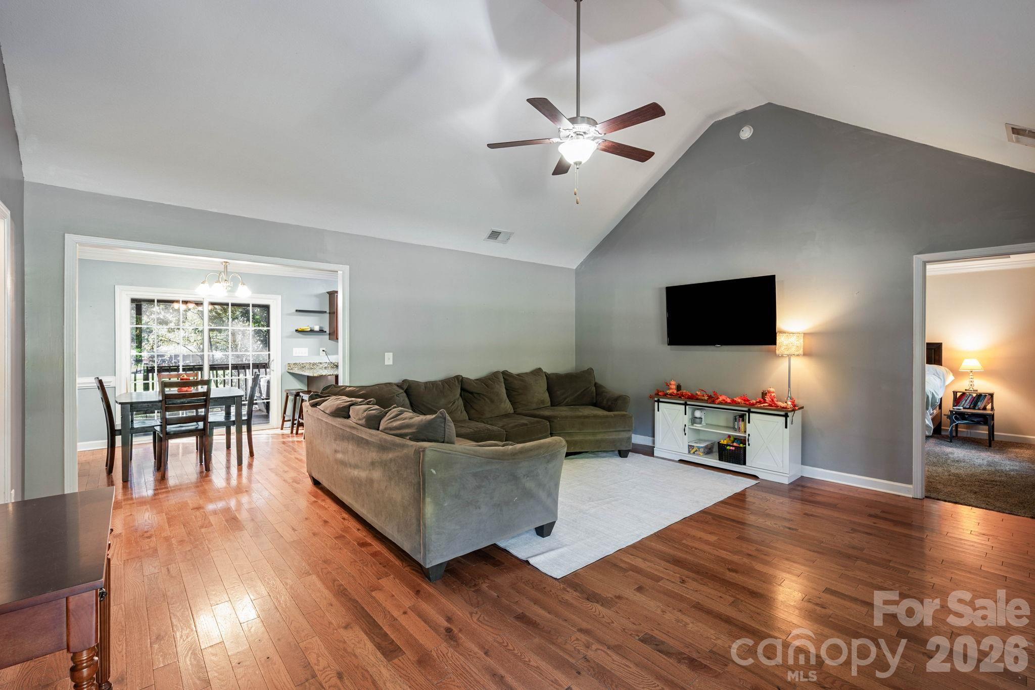 1363 Woodridge Drive